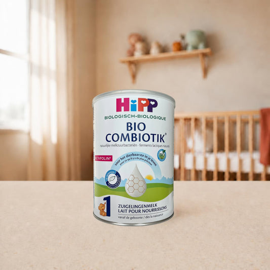 HiPP Bio Combiotik 1 organic infant formula 800g tin in a nursery